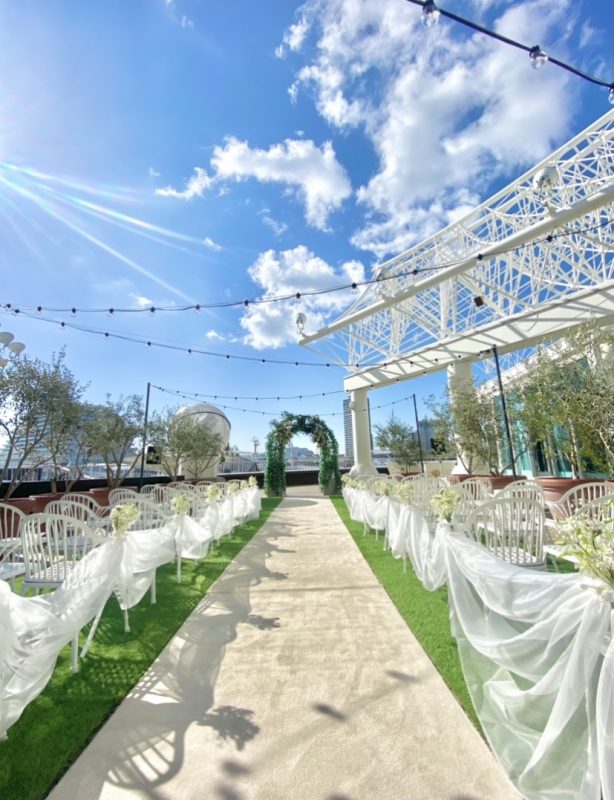 憧れの海外映画をコンセプトにしたガーデンウエディングオリジナルフード・ケータリングなら、東京発のフォリクラッセ