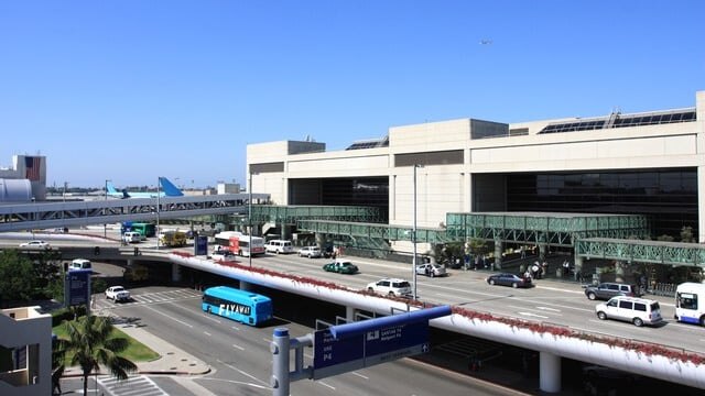 2025年版 ロサンゼルス国際空港LAX 完全ガイドラウンジやアクセス方法について解説！海外渡航に役立つメディア『グローバルコンパス』SMBC信託銀行プレスティア