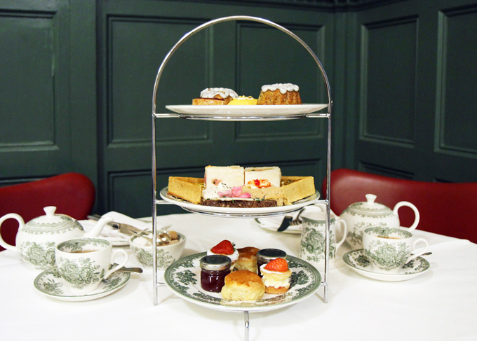 ロンドン 通称V&A ヴィクトリア&アルバート博物館と併設カフェはマスト!Seattle ⇆ London