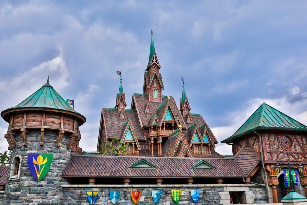 2023年に世界初「アナ雪」テーマ・ランド誕生！香港ディズニーランドの魅力を再発見 - 女子旅プレス