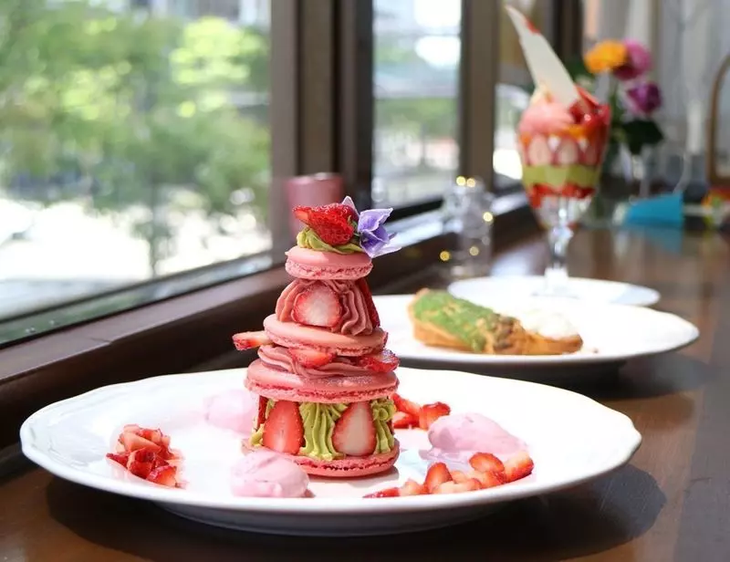 2025 大阪のおしゃれカフェ30選インスタ映えするスイーツやランチ、モーニングを楽しめるるるぶ&more