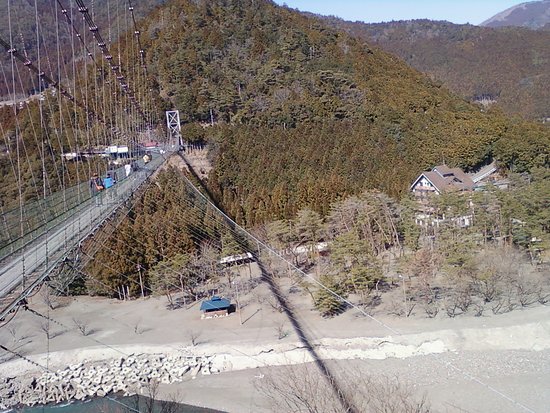 ソロキャンパーに優しい 川遊びもできる つり橋の里キャンプ場 レポート -