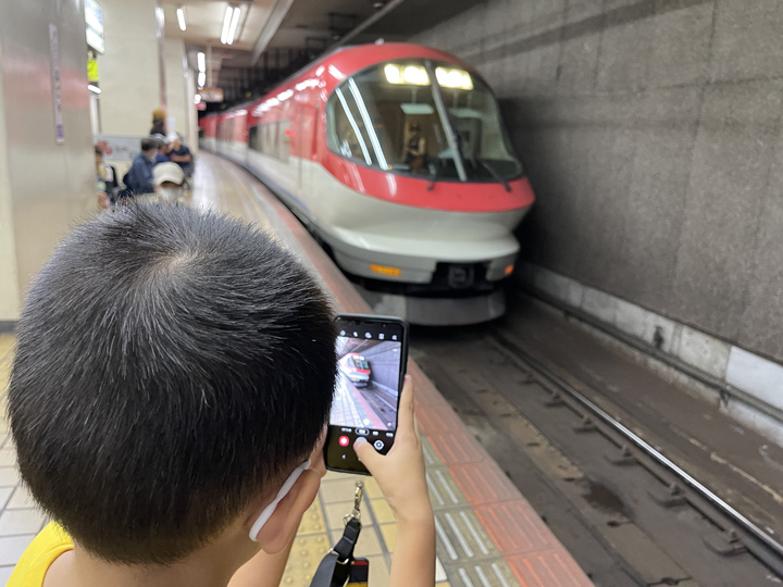 子鉄の夏休み 4 近鉄特急乗り歩き、伊勢志摩ライナー編。稲見駅長の鉄道だよ人生は!!稲見眞一中京テレビ