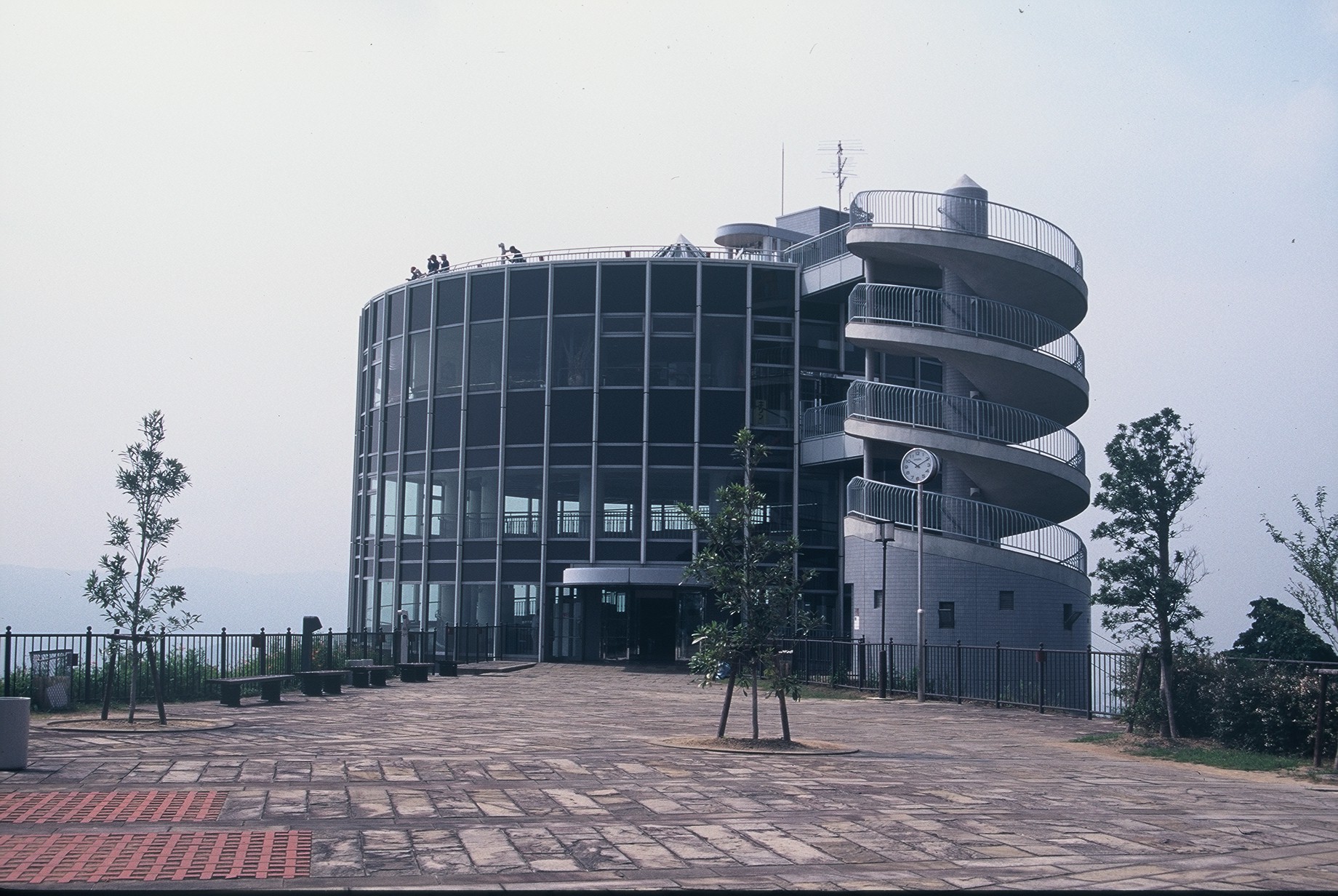 稲佐山中腹から山頂まで徒歩で何分かかるか検証してみた