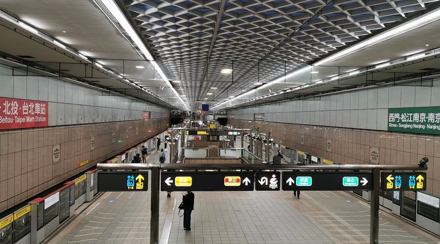 台湾一人旅⑨ 2024年11月アラフィフ主婦中正記念堂と総統府に行く -