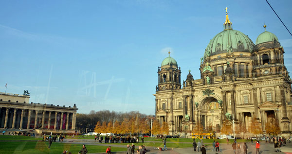 ベルリン大聖堂の内部 ドイツ -