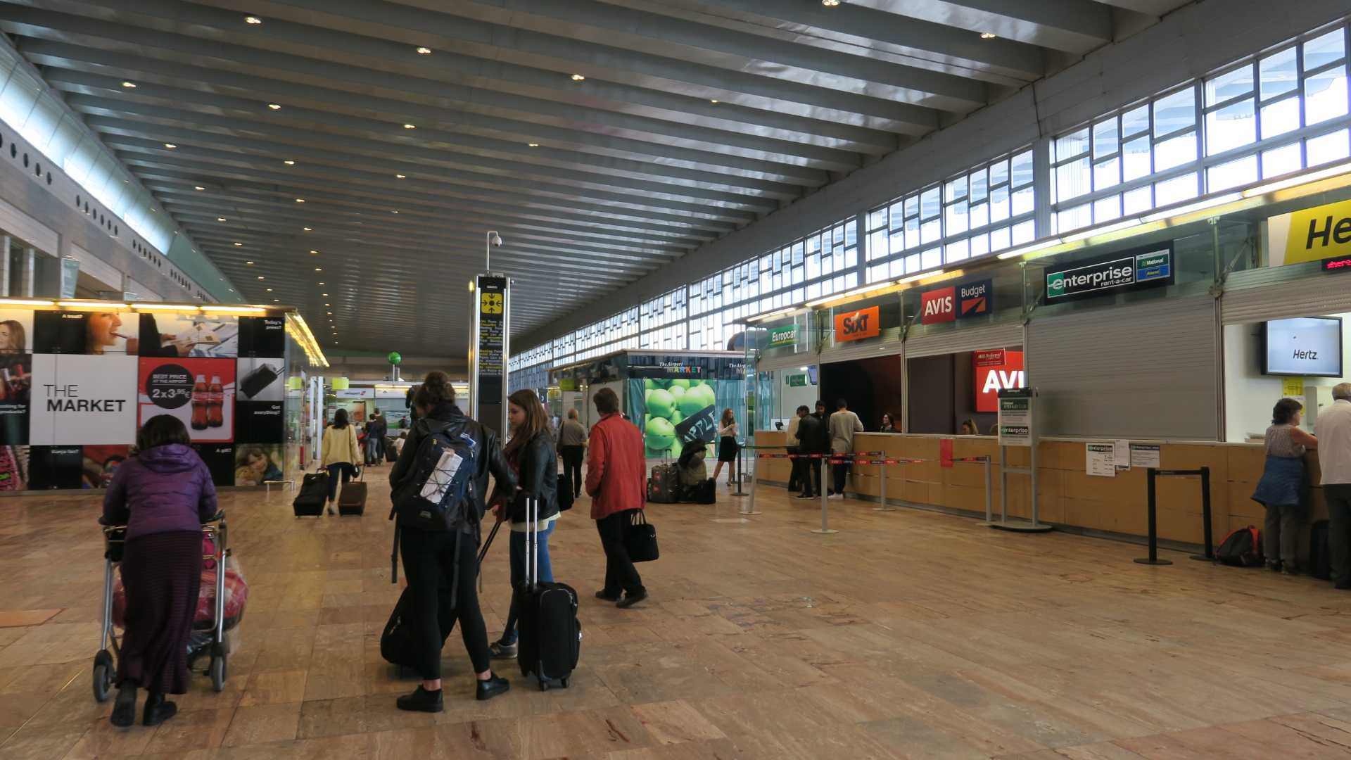 バルセロナ空港→市内の移動上空からの絶景を見ながらバルセロナに関する豆知識を解説