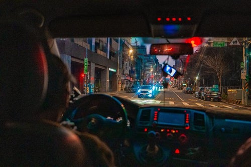 ドライブデートするかわいい男女カップルイラスト - No: 1506395無料イラスト・フリー素材なら「イラストAC」