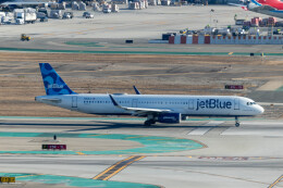 なぜジェットブルー航空は「全米5位」に急成長できたのか？ LCCなのに豪華シートで無料Wi-Fiその成功の秘密とは？Merkmal メルクマール-3