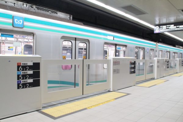 相模鉄道・東急電鉄のホームドア：新横浜駅の仕様YCS-info