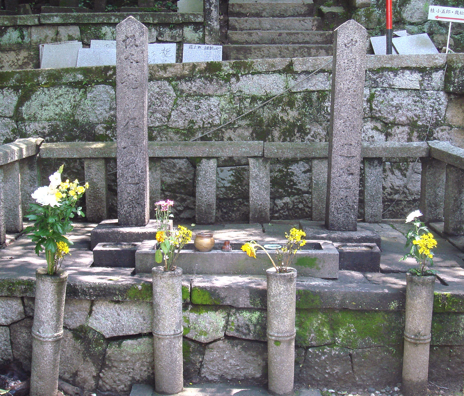 坂本龍馬像〜異国橋