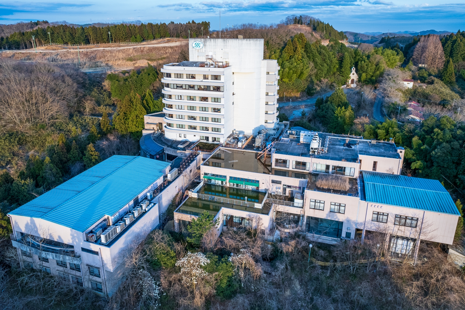 HokkaidoRuinsThe ruins of a golf