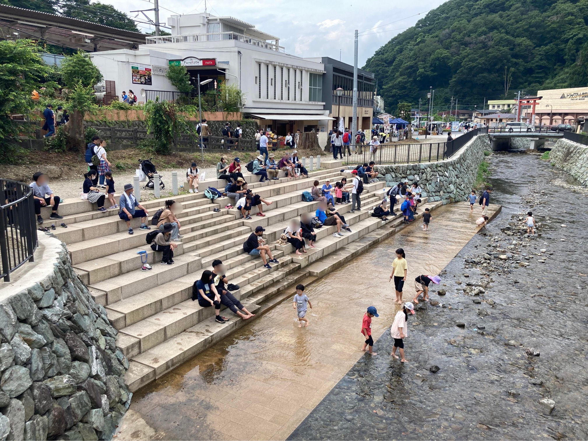 京王高尾山口駅隈研吾建築都市設計事務所