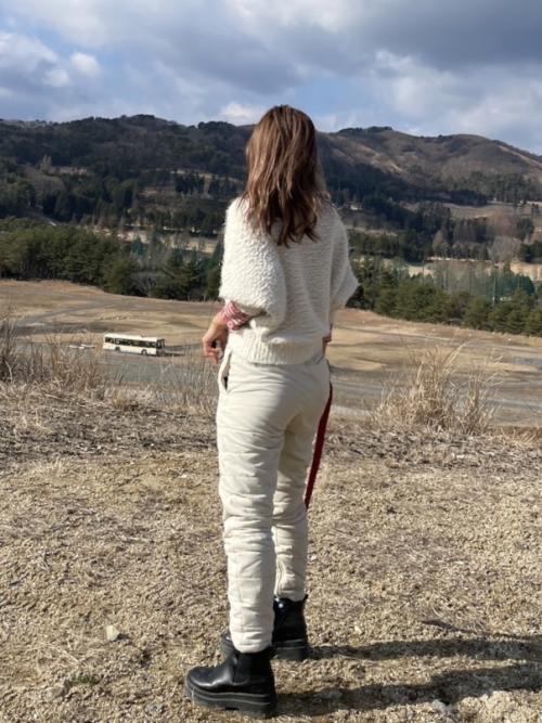 防寒対策でワークマンのツナギ👖♡ お尻のところチャックになっていて、おトイレ🚽も楽ちん♡あったかい♡♡♡マティーニ🍸のバックがお洒落🤭💕 ワークマン ワークマン女子 ワークマンコーデ