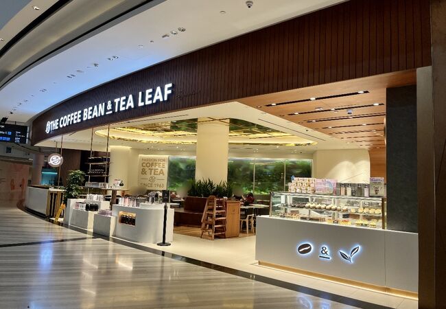 シンガポール空港の新名所「ジュエル」おすすめのお土産＆人気のグルメ情報ロコタビ