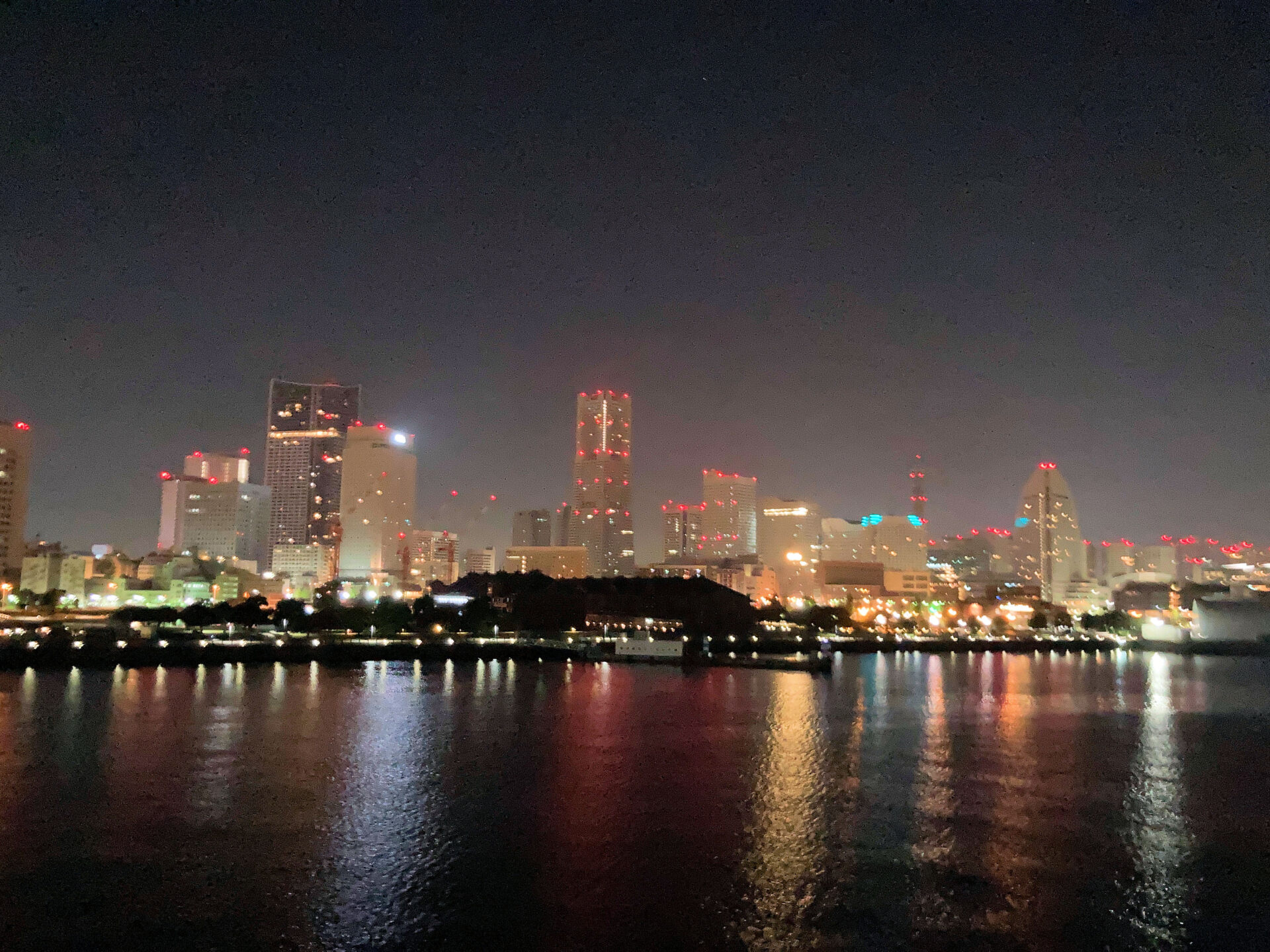 RX100M6：横須賀港の夜景②クレーン・鉄塔 - 睡蓮の千夜一夜