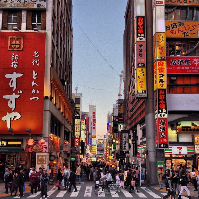 歌舞伎町一番街 から近くて安い駐車場特Pとくぴー