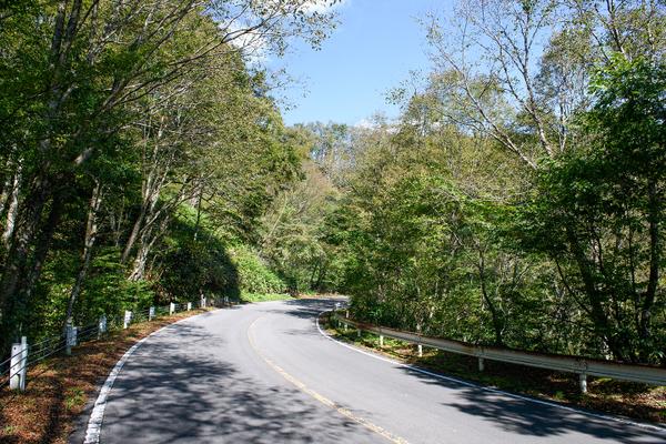 東の蒜山三山も、北の大山も一望にできる 岡山県 鬼女台展望休憩所雲海ドライブ＆スポット