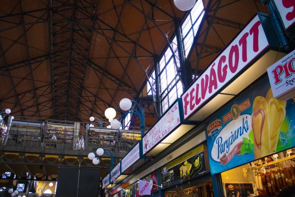 ブダペスト フォアグラ売ってる中央市場 : 優雅な閑人