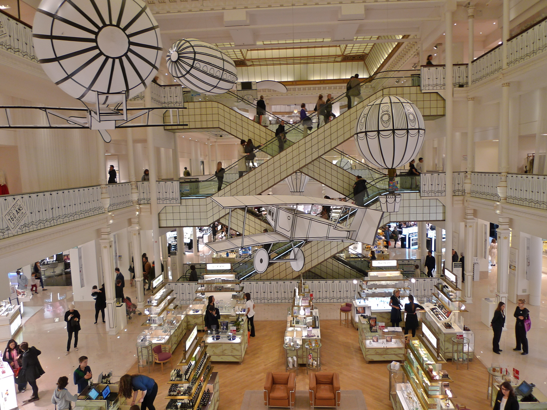 ボン・マルシェ - 日々是エッフェル