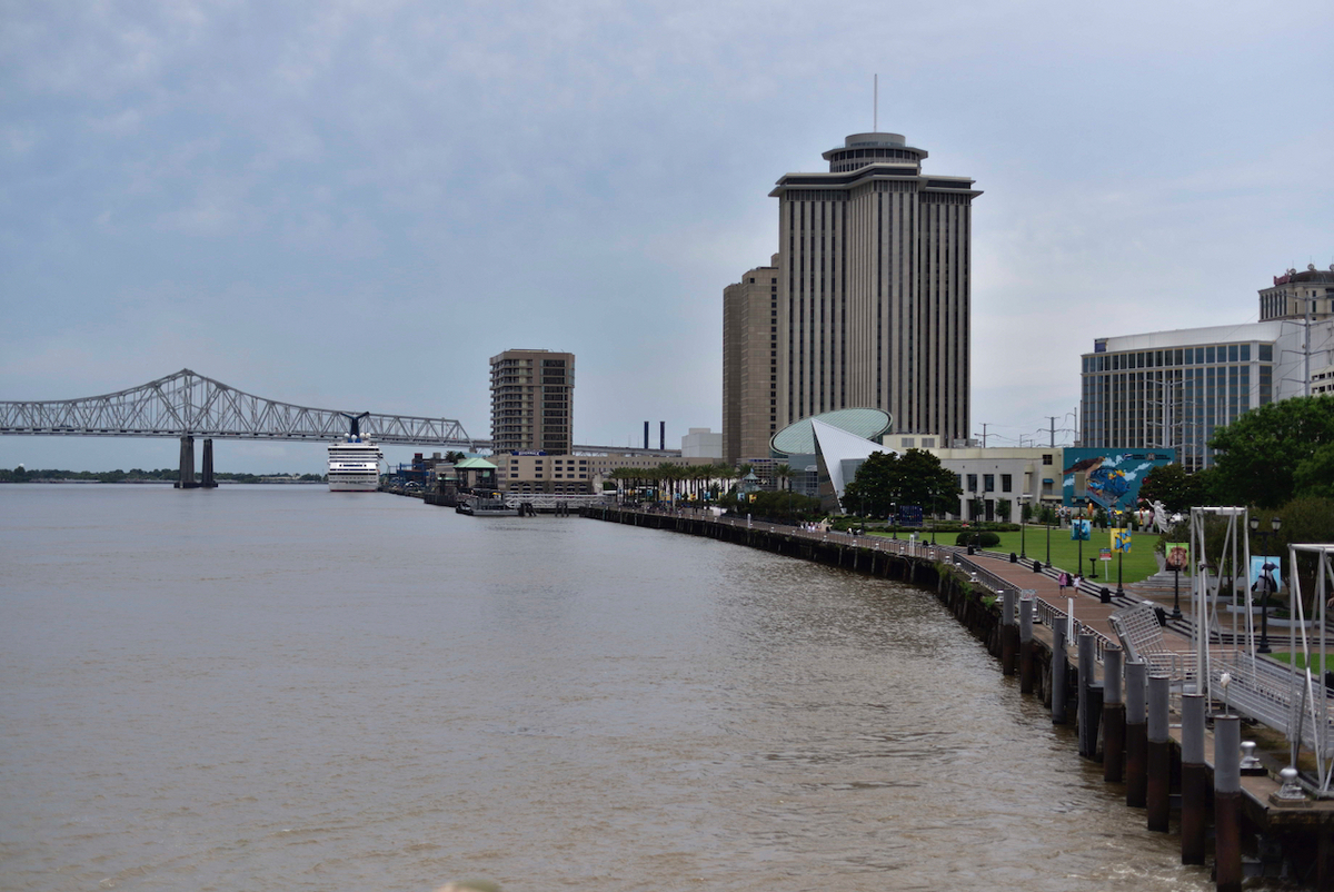 ニューオーリンズ ミシシッピ川で蒸気船にちいの人生まるごと美味しんぼ