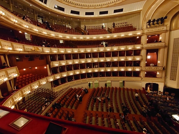 料金改定、新分野の公演誘致へ 近江八幡市文化会館の大規模改修が完了：中日新聞Web