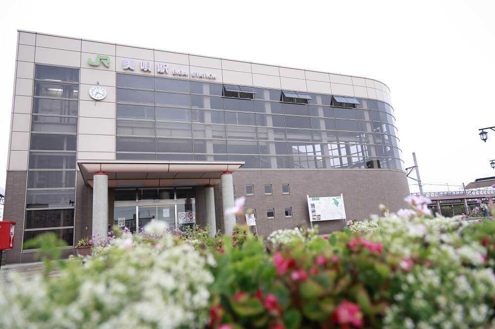 ゴルフ5レディス2023レポート コースへのアクセスはJR美唄駅からのシャトルバスが便利 Alpen Group