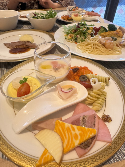 リーガロイヤルホテル小倉 爽やかな夏を感じるスイーツが食べ放題で登場！Peach & Mango