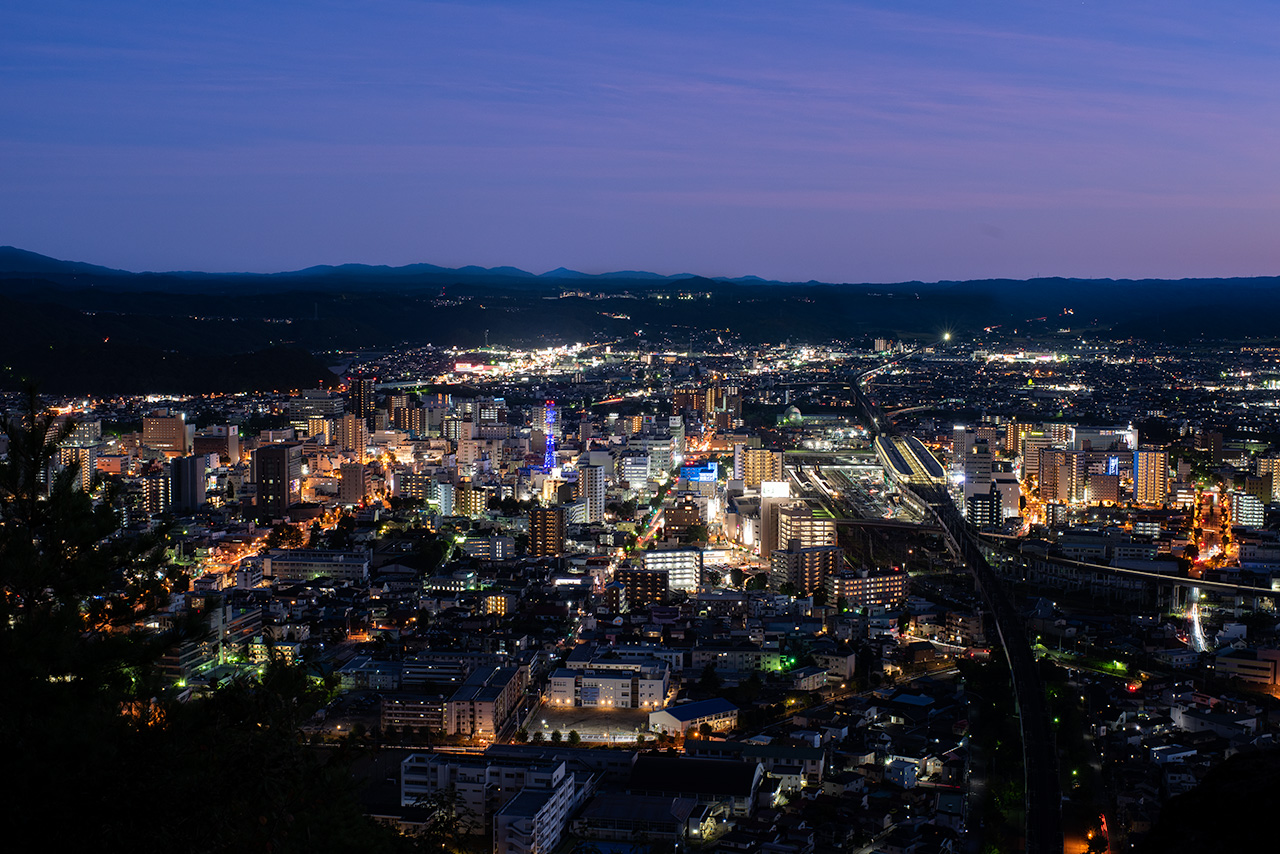 穴場夜景スポット・烏ヶ崎展望台。夜空に映える福島市街地を一望 - 日刊CJ Monmo