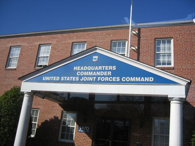 米国の基地を歩く ５ 大西洋の軍の街、広がる不安社会カナロコ