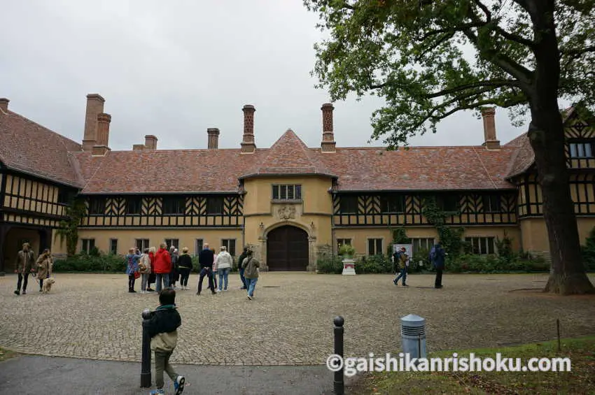 ポツダム会談の舞台を訪問 ツェツィーリエンホーフ宮殿 第二次大戦後の世界秩序が形づくられた場所外資系管理職パパの日常