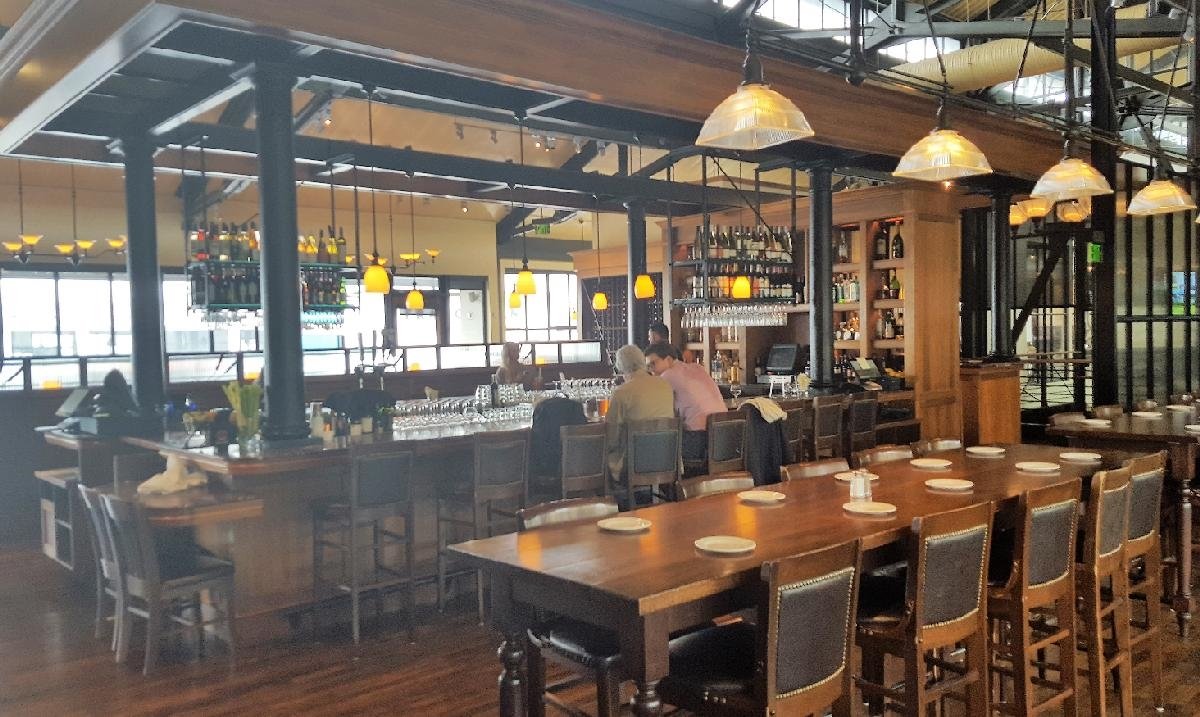 サンフランシスコの景色が最高のレストラン: 334,496 件の口コミを読んで、景色の良いレストラン 5,793 軒を比較する