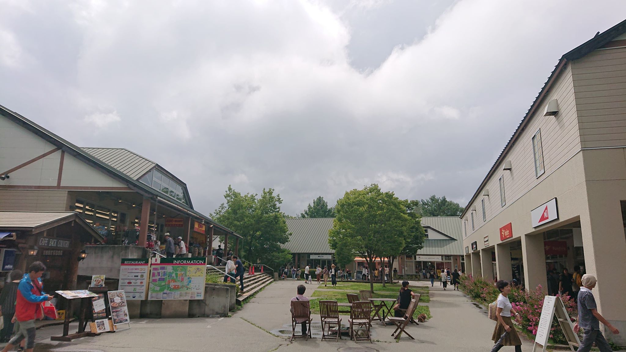 八ヶ岳リゾートアウトレットモールの魅力と年間セール情報 - アウトレット・ジャパン マガジン