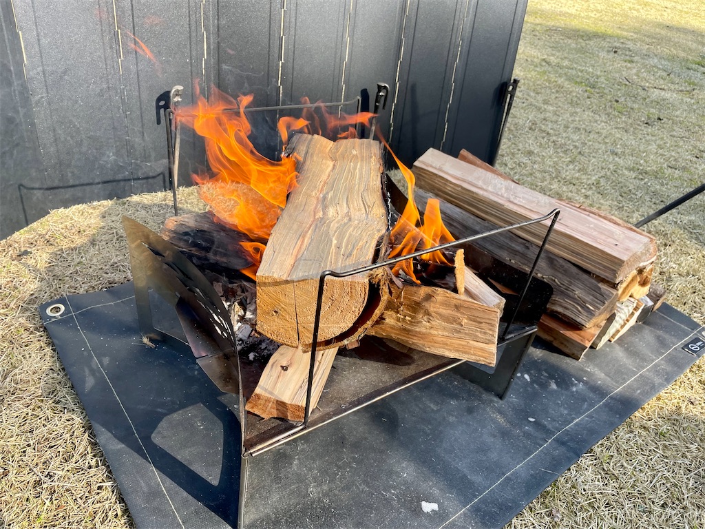 暖房なし電源なしのタープ泊 長野県 ソロキャンプ 区画サイト