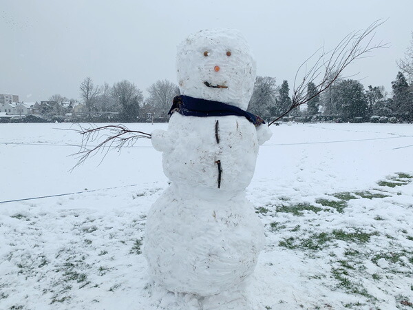 ロンドンデリーの気温と降水量