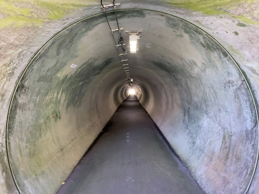 海辺の断崖にトンネル2つ 逗子市小坪4 』逗子・葉山 神奈川県 の旅行記・ブログ