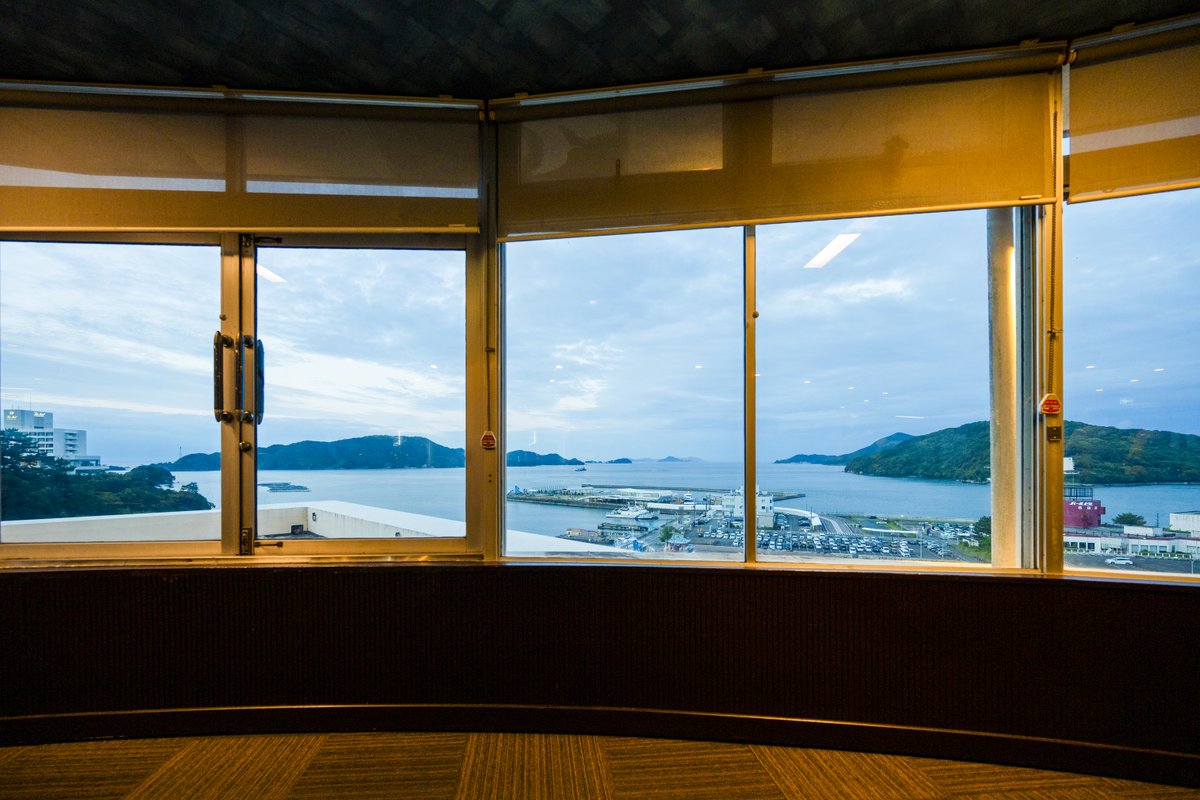 ファイル:火の山 展望台 回転展望レストラン.jpg - Wikipedia