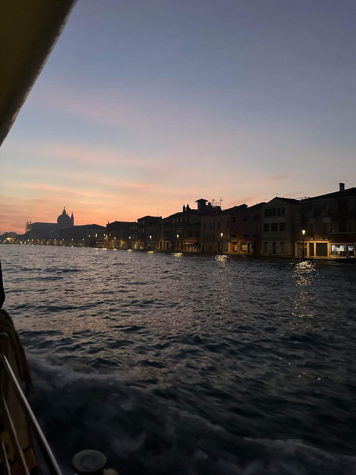 ヨーロッパ一人旅 バックパッカーが選ぶおすすめアイテム10選チェルブロ