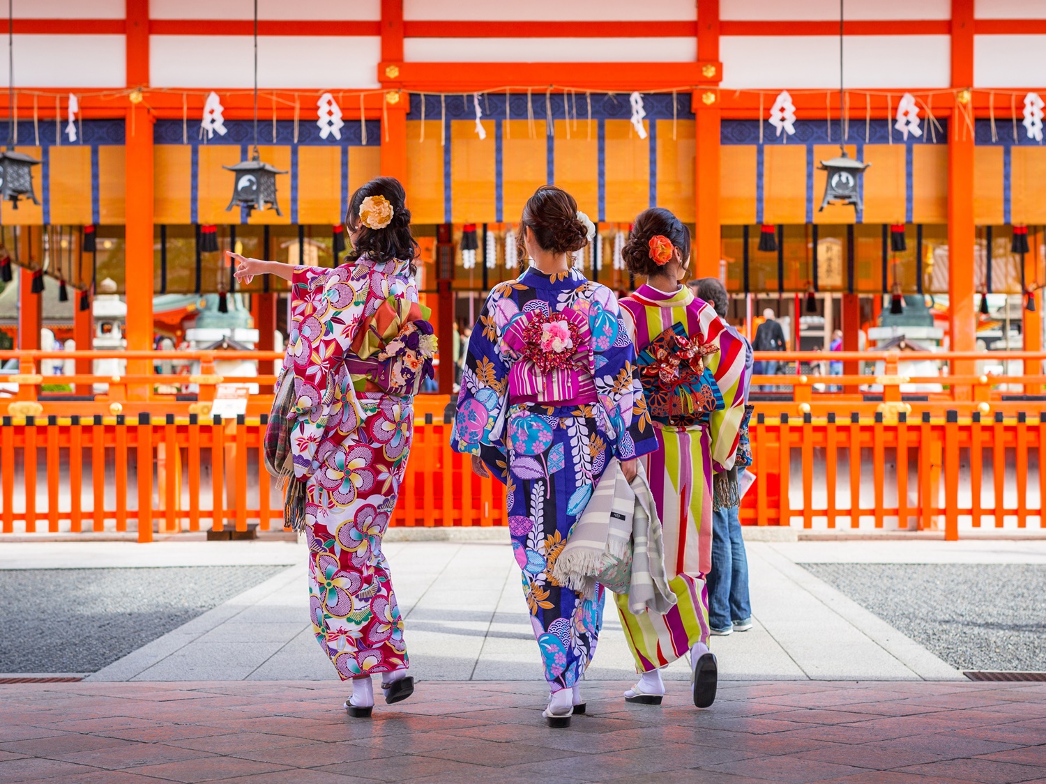 中学生の卒業旅行で宿泊はできる？おすすめの行き先も紹介 - ホテル・旅館予約ならトラベルブック TravelBook