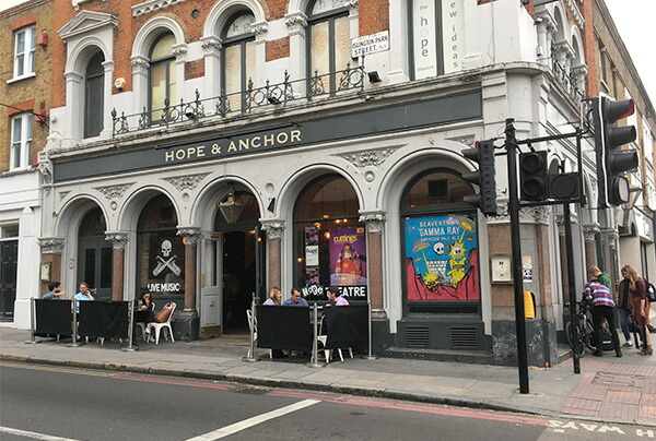 LD&K、福岡大名にライブハウスとカフェを併設した1フロア2業態店舗「天国と秘密」を11 18オープンMusicman