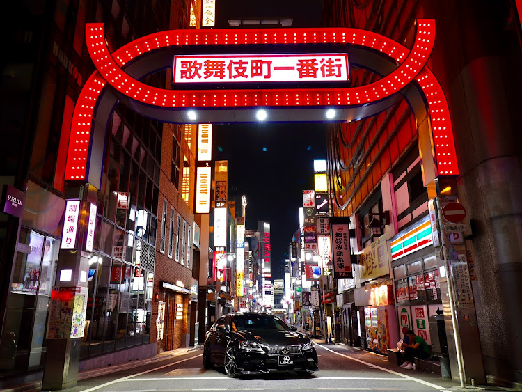 GSの東京夜景・歌舞伎町一番街・黒光り・東京ゲートブリッジ・東京タワーに関するカスタム事例車のカスタム情報はCARTUNE