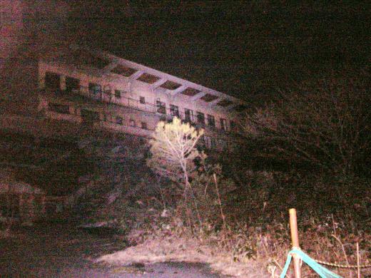 🚨心霊スポットの極み😱廃墟 横向ロッジ に迫る ‼️今は近寄れない恐怖の地💀福島・湯めぐりツアー 車中泊