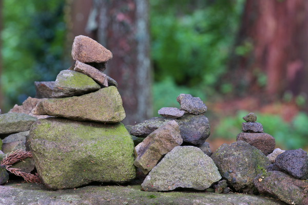 山に石を積んであるあれ・「ケルン」ってなに？ 意味は1つじゃない- A級放浪計画