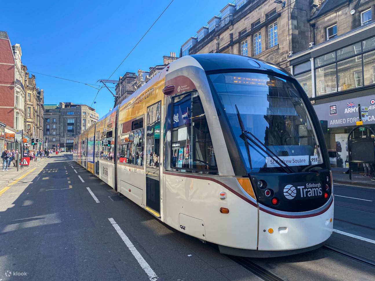 エディンバラ空港駅の列車