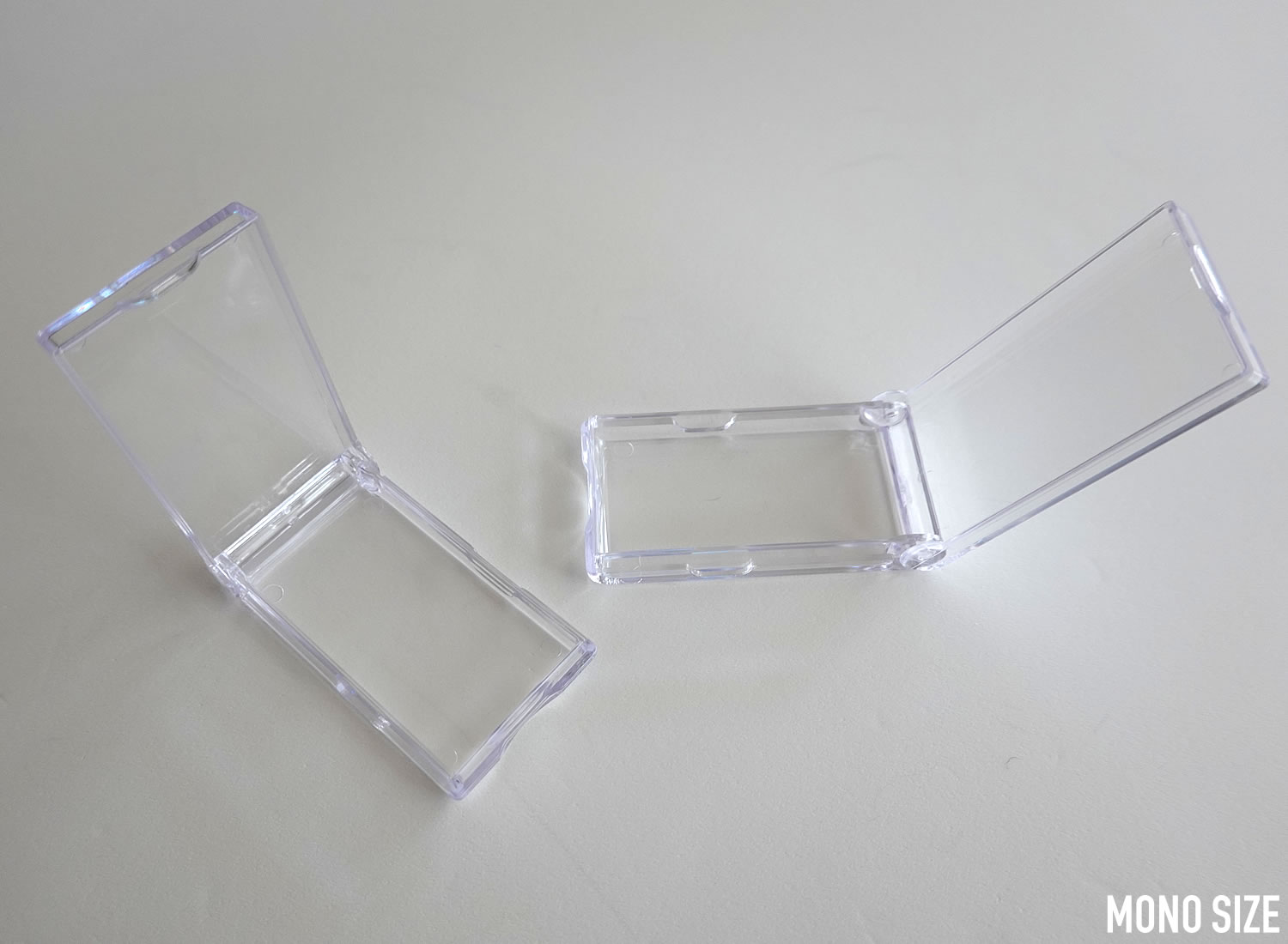 100均「トラベルケースM2P」の商品情報とサイズ・収納例。ダイソーとセリアで販売 4965534143318