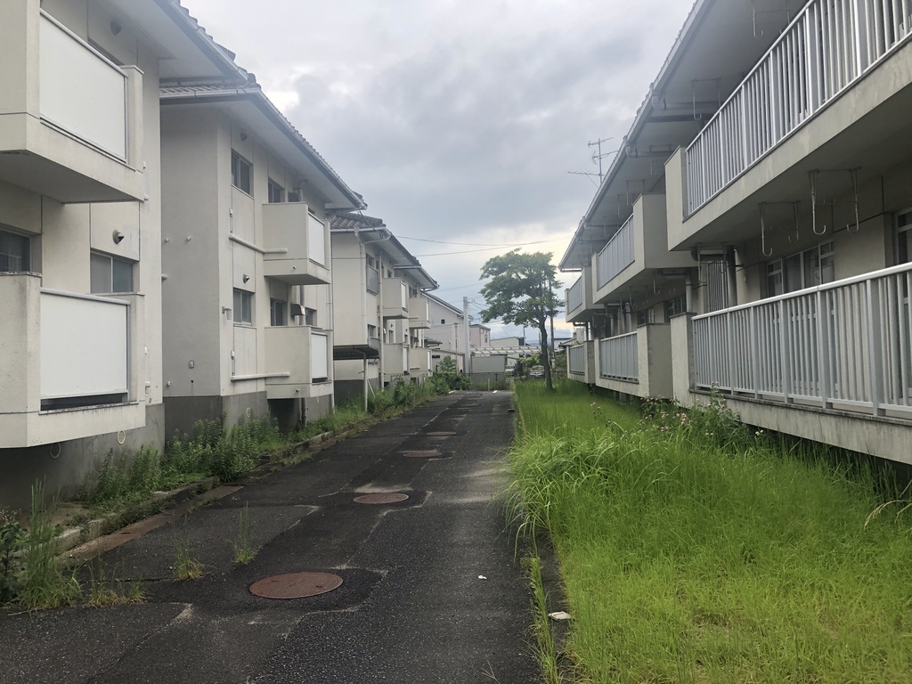 The Greatest Escape: 廃墟探訪ログ：青山北町アパートの最後の姿