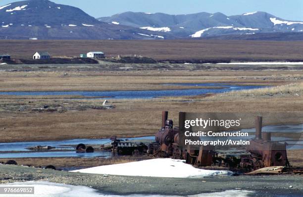 ロシア補給船 結氷のベーリング海 アラスカ・ノーム市に到着 -