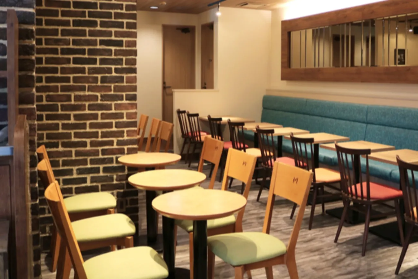 NEXTREAD CAFE コミニケーションハブオフィス水道橋店舗デザイン.COM