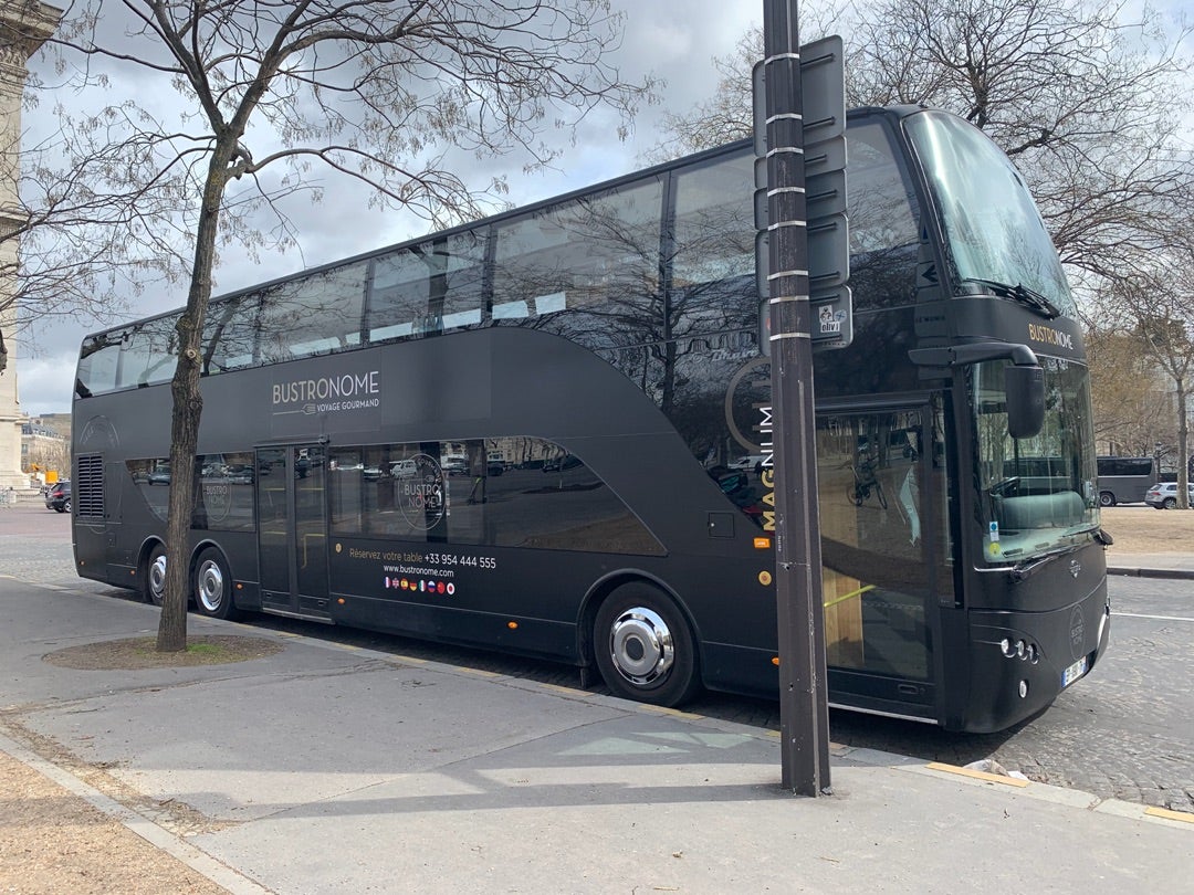 H.I.S. 走るレストラン・グルメバス バストロノームBustronomeパリパリ フランスのオプショナルツアー海外現地ツアー格安予約