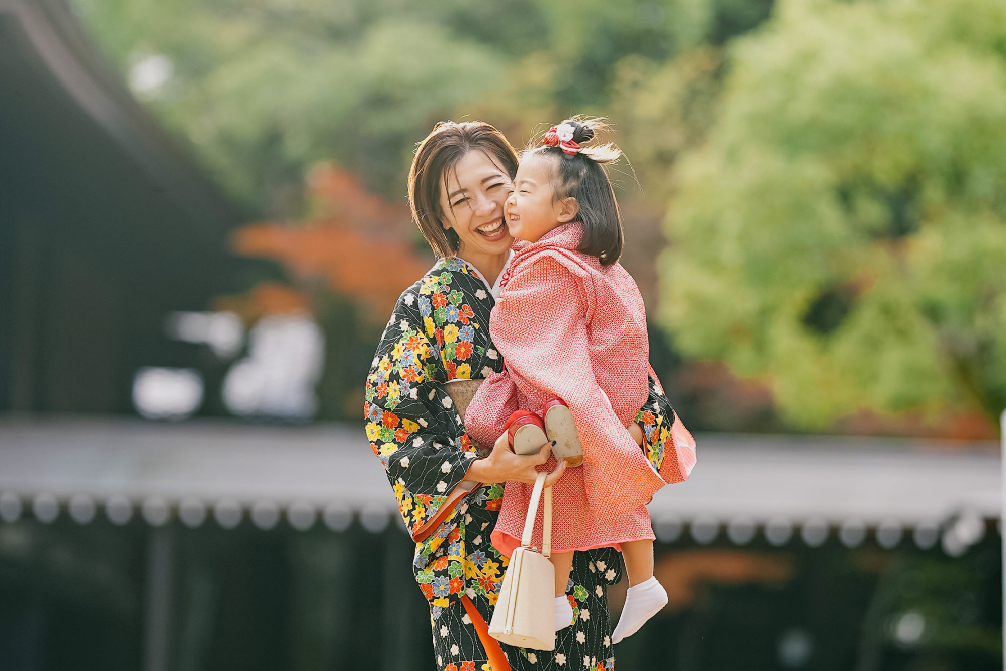 JUNO × La-vie Factory世界中から注目を集める インポートブランドドレスを多数扱う